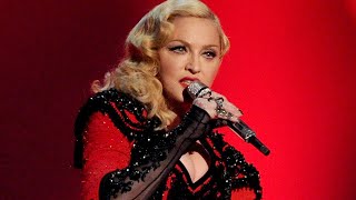 Madonna - Living For Love (Live at the 2015 Grammy Awards)