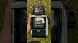 Taking a photograph on a hasselblad ASMR