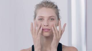 Tutorial - Clarins - How to apply your Extra Firming Mask