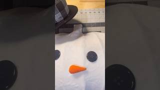 How To Make. Snowman Wreath/ Christmas Wreath/ DIY Christmas/ Christmas DIY/ Snowman Wreath#shorts