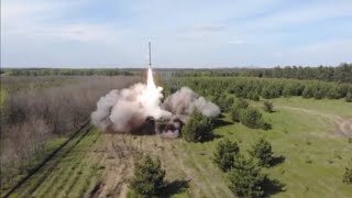 Rússia divulga imagens de lançamento de míssil de curto alcance contra Ucrânia