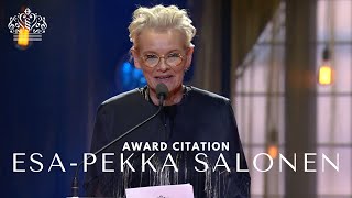 Eva Dahlgren reads the award citation for Esa-Pekka Salonen