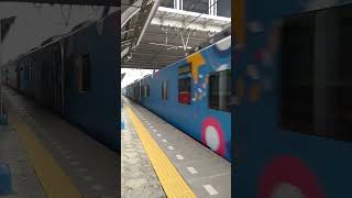 Detik-detik Kecepatan KA. TAKSAKA Dengan Stiker Livery HYPE TRIP Melintas #shorts #trains #speed