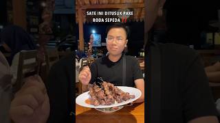 SATE KAMBING ANEH DITUSUK RODA SEPEDA ⁉️ #food #kulinerjason #makananunik #extremefood #shorts