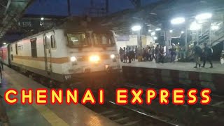 12163 Chennai express entered Ltt railway station. चेन्नई एक्स्प्रेस | #chennaiexpress #12163