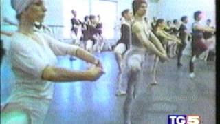 Freddie Mercury & Rudolf Nureyev...e la loro (ehm) storia d'amore (Tg5 1995)