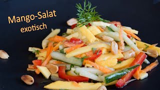 Thai-Mangosalat mit Gurke, Paprika, Karotte & Erdnüssen - mega lecker und passt zu fast jedem Essen