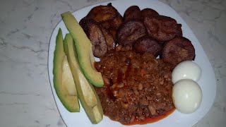 cook lunch with me # Beans stew with fried ripened Plantain # mashed Plantain recipe#