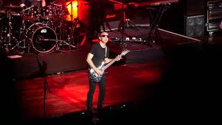 G3- LYON 2018 JOE SATRIANI- JOHN PETRUCCI-ULI JON ROTH