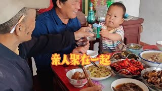 祝我们都安康，不止端午，也不止今夏，一年一端午，一岁一安康。