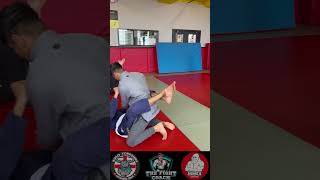 Closed guard drills in the #bjj class 🥋🥋 #kudo #dojo #jiujitsu #martialarts #mma #combatsport