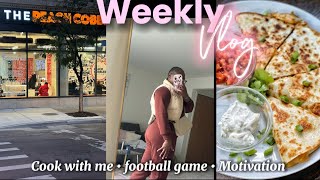 ☆ Weekly Vlog  ☆ just a girl in her 20s, football game, Bible study, practicing my makeup