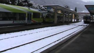 Coppia di ATR 115 in arrivo a Iseo sotto la neve