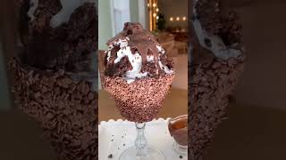 Who there loves ice cream 🍨 chocobrownie cup 😋