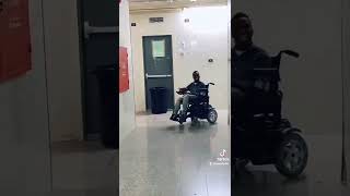 الأسد ما تخاف من شي الا من خلقه 👌🏾♥️🦁♿