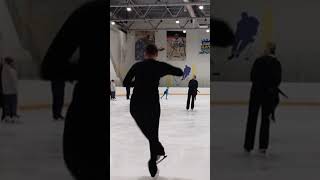 наработка акселя #фигурноекатание #фигуристка #figureskating #лед  #ледовоешоу