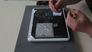 How To Short Circuit Startup on Macbook (Faulty Keyboard/Start Button) - Tutorial