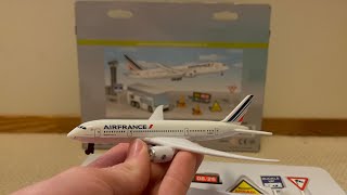 AIR FRANCE B787 Unboxing and Review / Comparison! (Daron)