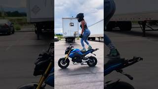 #rippedmypants 🤭  #stunt #stuntriding #motosport #bikelifestyle #shortsvideo