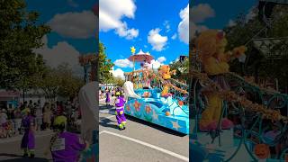 Seaworld Parade #shorts #Seaworld Parade #travel