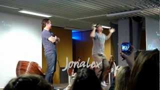 Snoopy Dance de Nicholas Brendon (Paris - 21 octobre 2012)