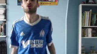 UNE DANSE ULTRA MALAISANTE D’UN FAN DE L’OM