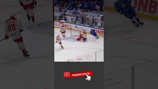 Чернышов Игорь (Динамо М) переигрывает вратаря khl#best#goals #hockey