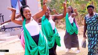 @Miria's Giveaway in Bwizibwera ... These Girls Amazed Everyone At Dancing Kinyarwanda (Intore)