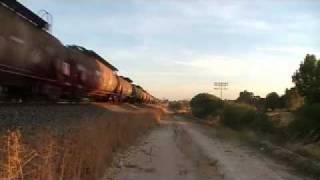 Q4004/LZ3120 on 4025 Kalgoorlie Freighter at Hazelmere