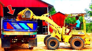 MITSUBISHI Bulldozer Loading Sand Into Dump Truck in this Must-See Video !