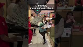 Mang tiền, đừng mang ưu phiền