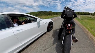 Tesla Model 3 Performance vs Aprilia Tuono Factory | Drag Race