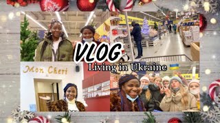 LIVING IN UKRAINE VLOG 🇺🇦: Getting my nails done, Grocery Shopping| 12 DAYS OF VLOGMAS| DAY 3 🌲🥳