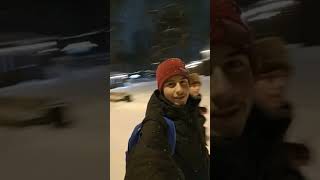 прикольно снежок опускается на землю нашу 🌙❄️☃️