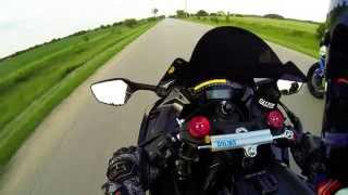 ZX-10R vs Gixxer 1000 - Rider Change - Front View