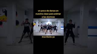 un poco de danza en nuestra clase #coreografia #danza #clases #baile