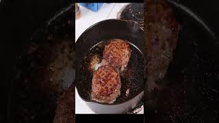 Hamburgers on Erie Skillet #castironcooking