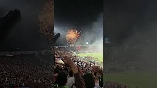 Fuegos Artificiales en salida de Colo Colo Frente a Riber Plate, Libertadores 2024, Garra Blanca