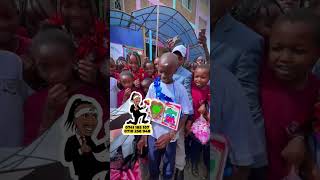 Moyadavid1 surprises the little boy with gifts during his graduation 🎓 at school