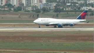 Delta Airlines Boeing 744 landing rwy 26 at Ben Gurion airport-Israel