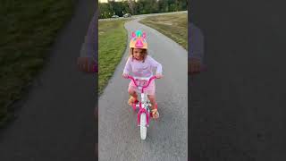 Violet getting better on the bike! 🚲 #bike #bycicle