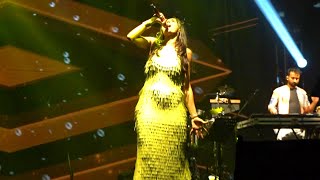 Mama Douser -RockStar Andrea Jeremiah Sets Stage on FIRE !