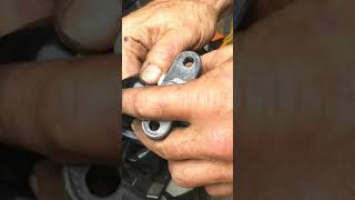 como reparar el seguro del volante de una motoneta