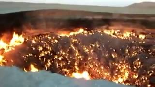 A Darwaze környéki gáz-kráter,Türkmenisztán-"Door to Hell" Gas crater in Derweze,Turkmenistan