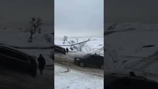 Audi Q7 Vs BMW X5 Snow race