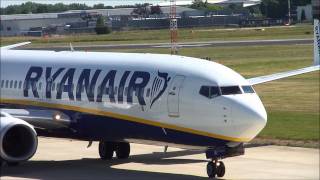 Ryan Air B737-800 landing from Alicante at Maastricht Aachen Airport