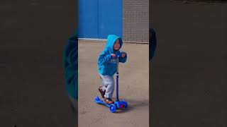 This is how the best way to do a scooter by a 3year old toddler | ysay dale