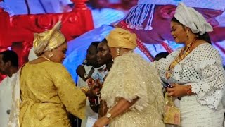 OONIRISA BABATUNDE OGUNWUSI OJAJA II WIVES SPRAY MONEY ON ADEWAMIWA OONI OF IFE BEAUTIFUL DAUGHTER