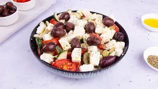 GREEK SALAD: the original recipe with feta, PERFECT for a QUICK LUNCH! 🤍💙