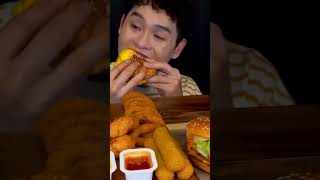 ASMR burger mukbang #food #fastfood #shorts #asmr